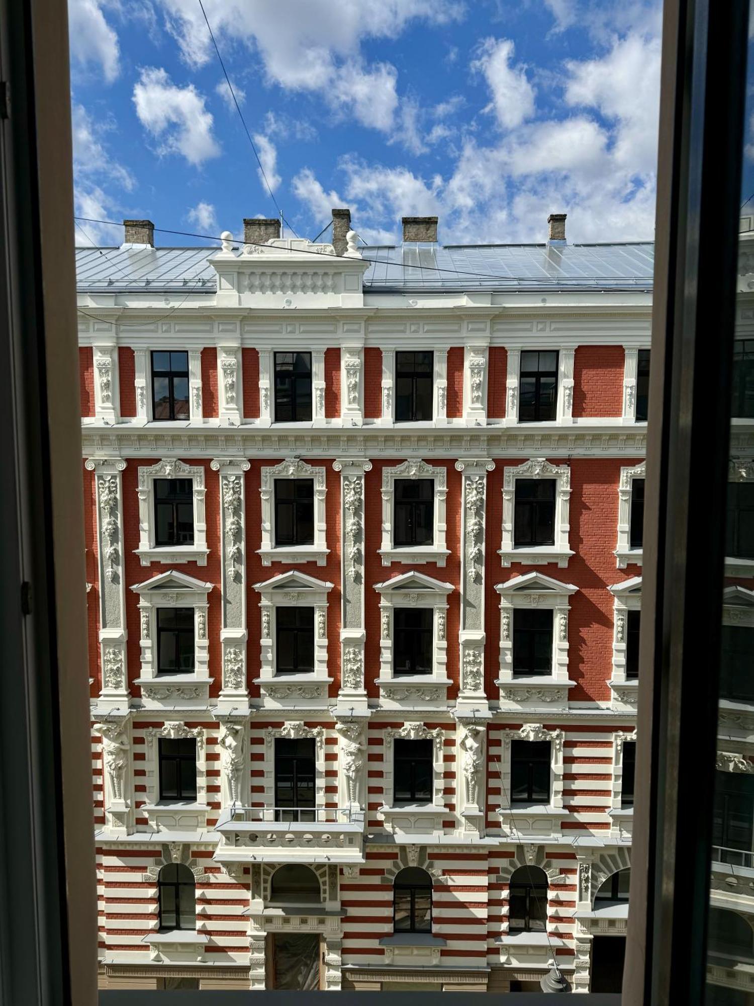 Beautiful, Spacious, 4br Рига